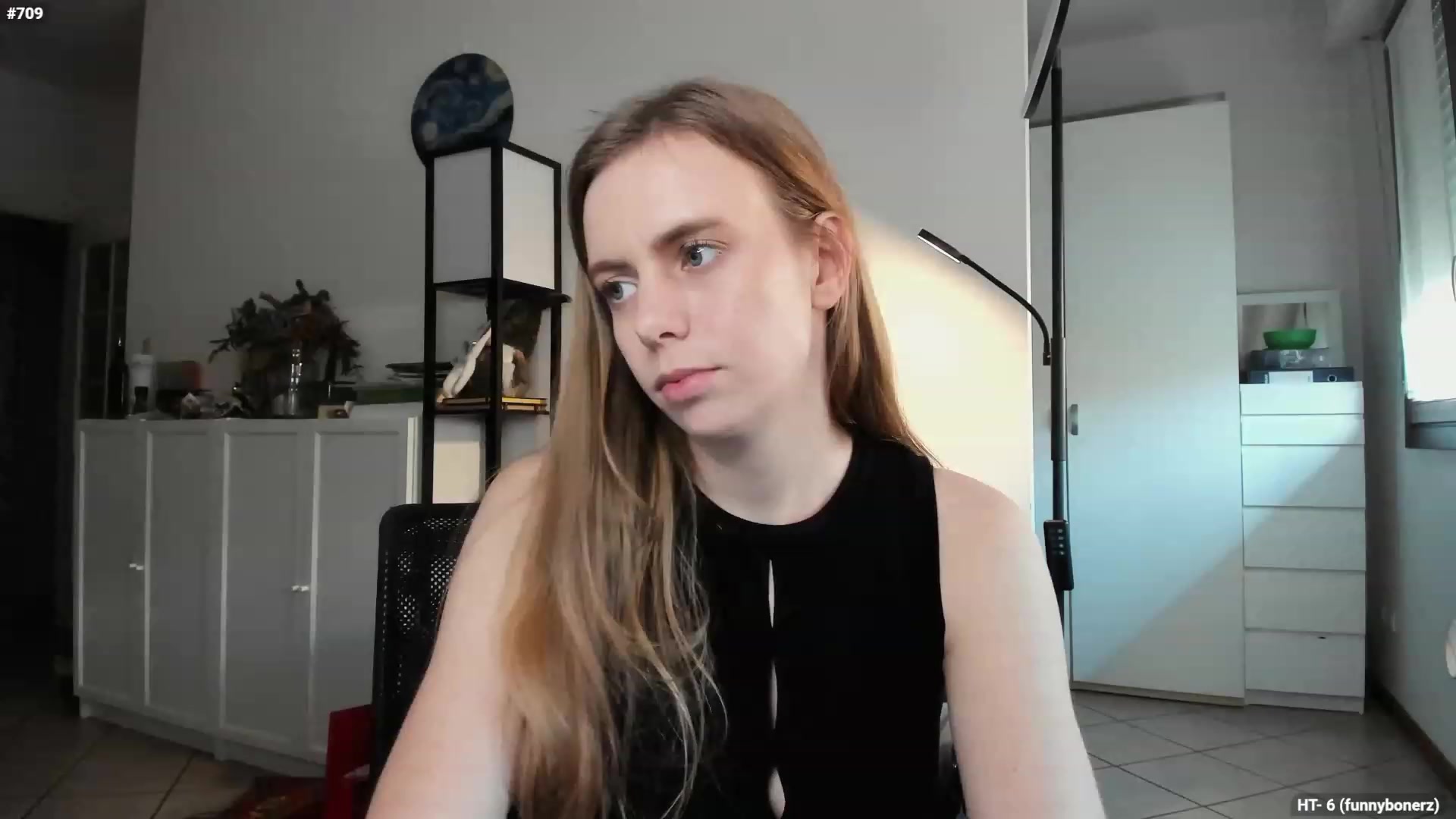 Gallery image thumbnail from Personage's myfreecams stream on, 12/07/2023, 14:16 image 15 of 20