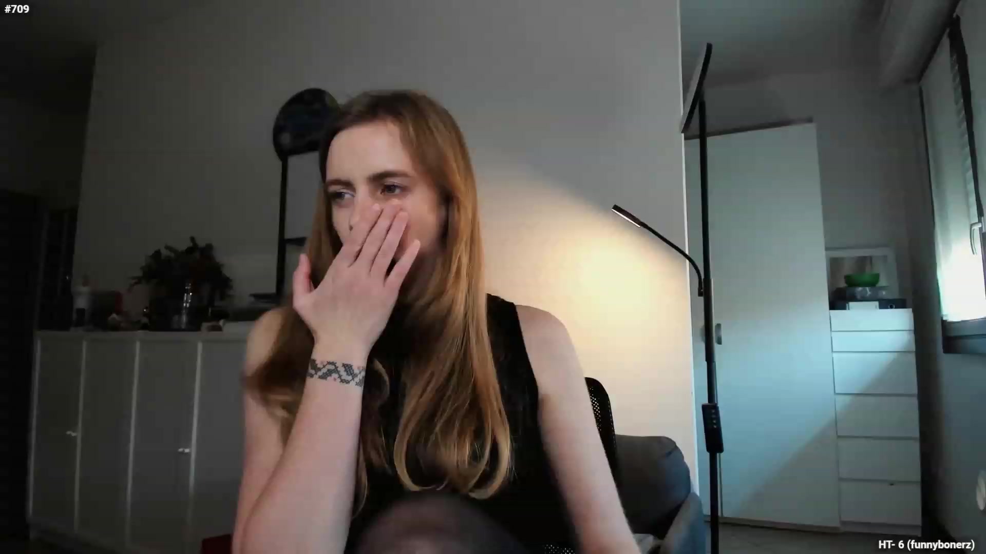 Gallery image thumbnail from Personage's myfreecams stream on, 12/07/2023, 14:16 image 3 of 20