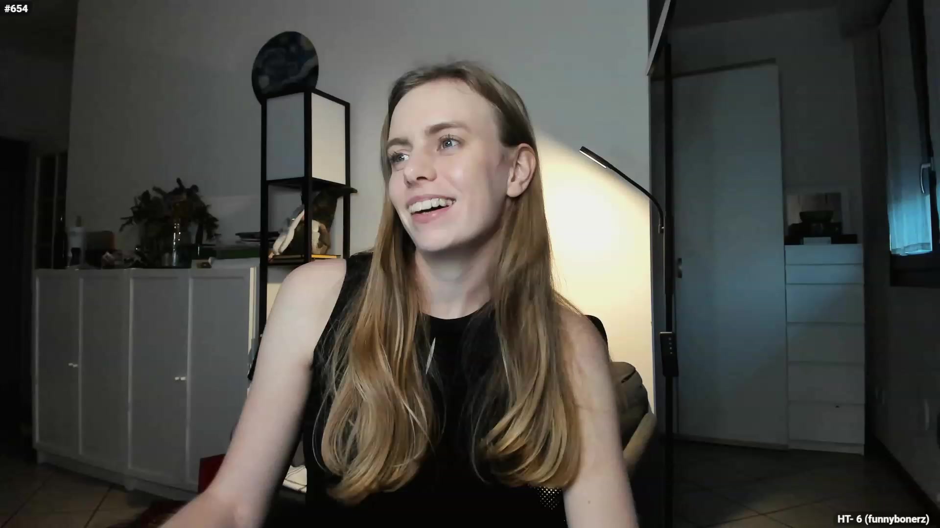 Gallery image thumbnail from Personage's myfreecams stream on, 12/07/2023, 16:10 image 12 of 20