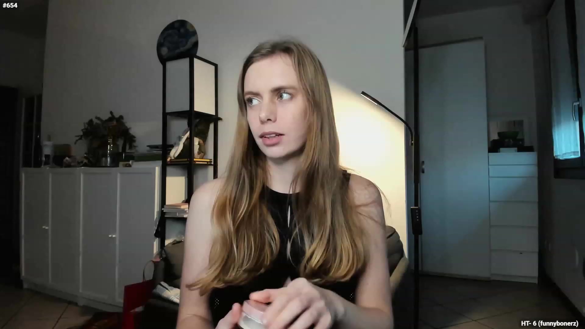 Gallery image thumbnail from Personage's myfreecams stream on, 12/07/2023, 16:10 image 10 of 20