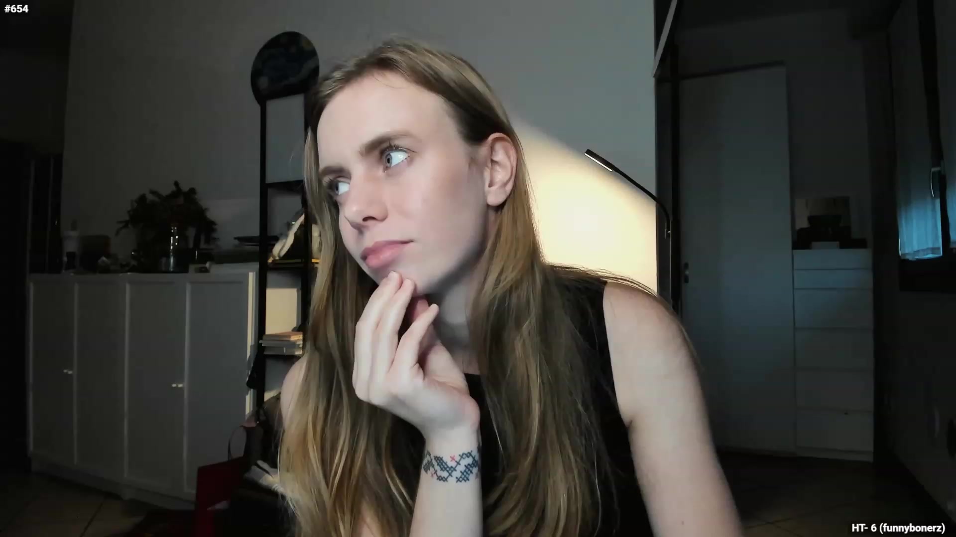 Gallery image thumbnail from Personage's myfreecams stream on, 12/07/2023, 16:10 image 13 of 20