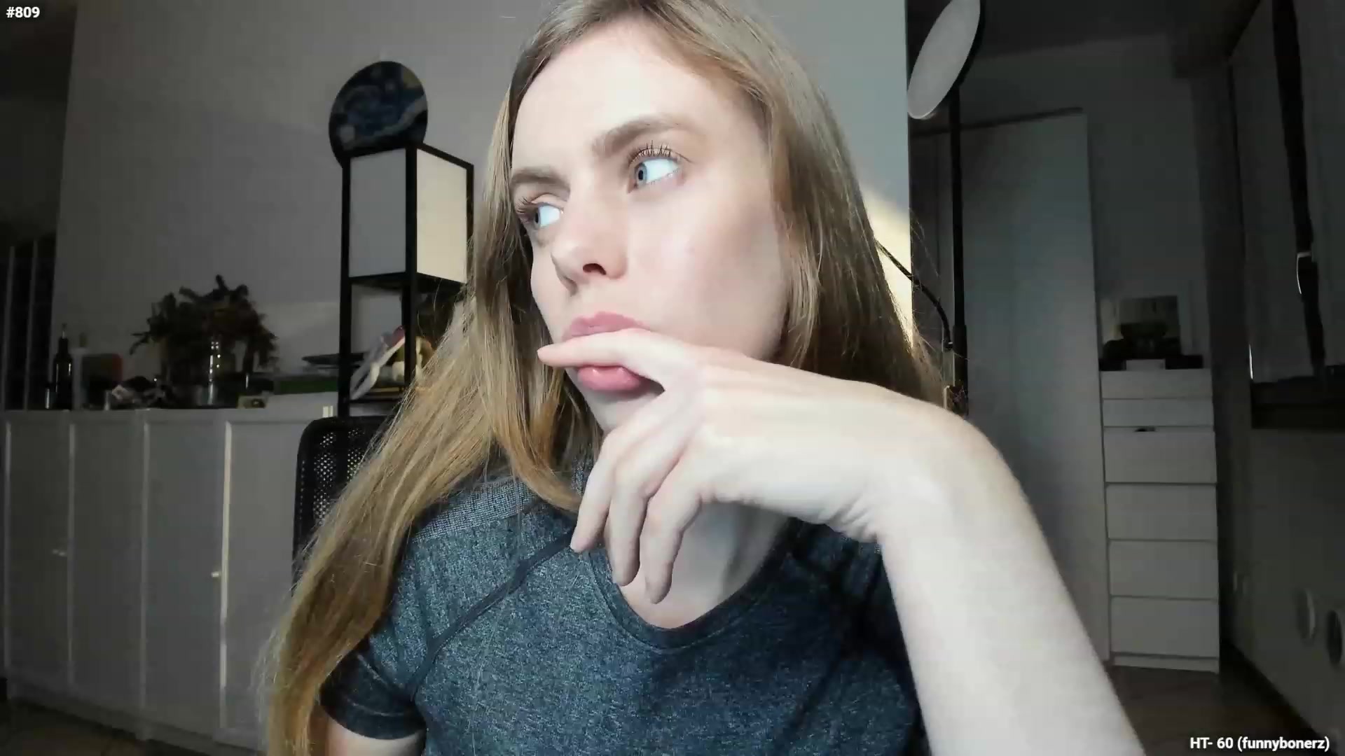 Gallery image thumbnail from Personage's myfreecams stream on, 12/10/2023, 16:39 image 16 of 20