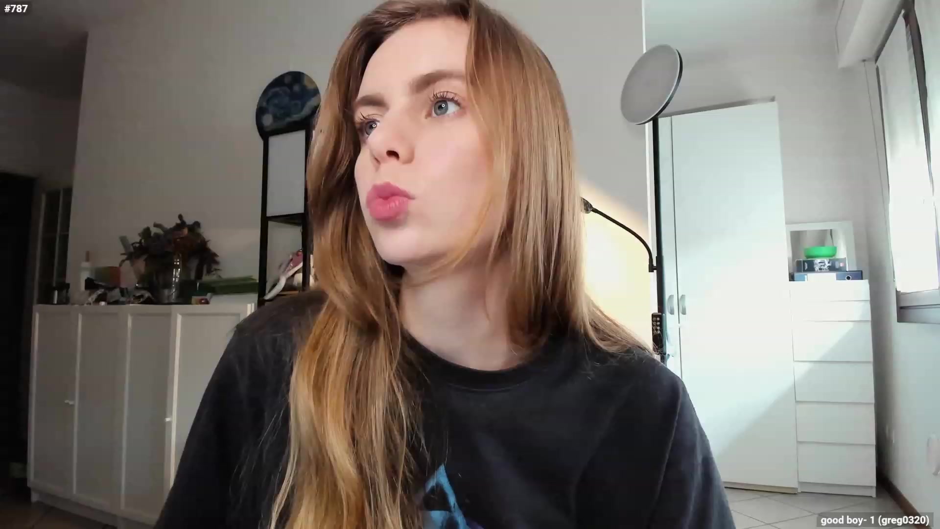 Gallery image thumbnail from Personage's myfreecams stream on, 12/13/2023, 13:39 image 6 of 20