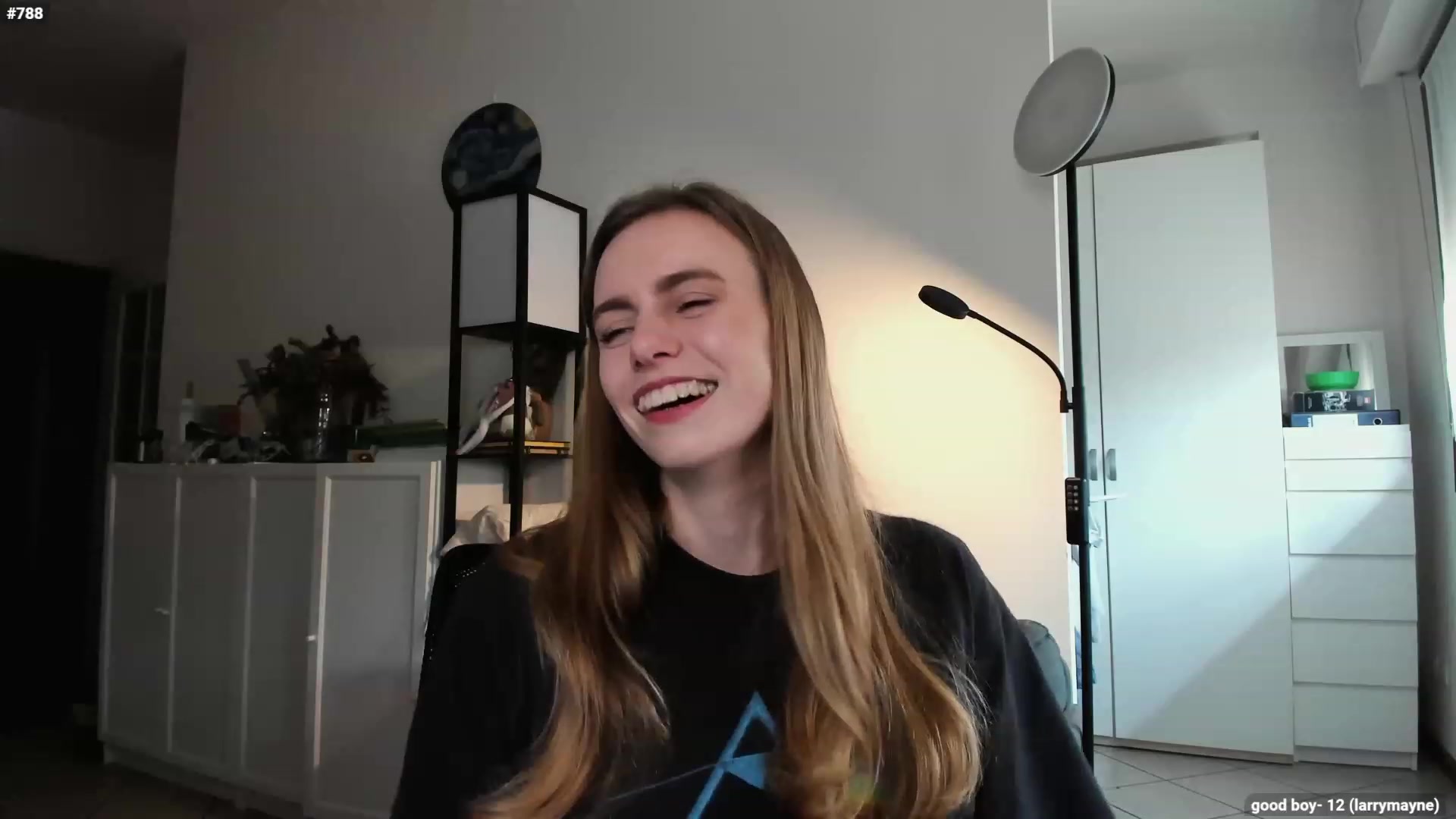 Gallery image thumbnail from Personage's myfreecams stream on, 12/13/2023, 13:39 image 16 of 20