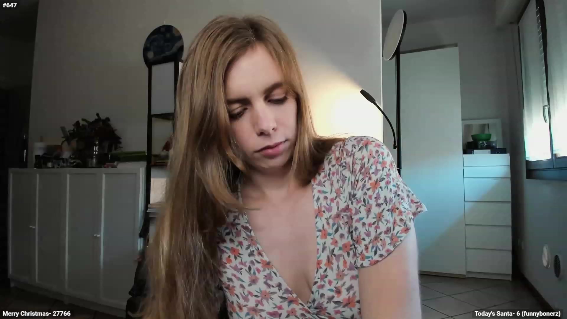 Gallery image thumbnail from Personage's myfreecams stream on, 12/18/2023, 14:04 image 6 of 20