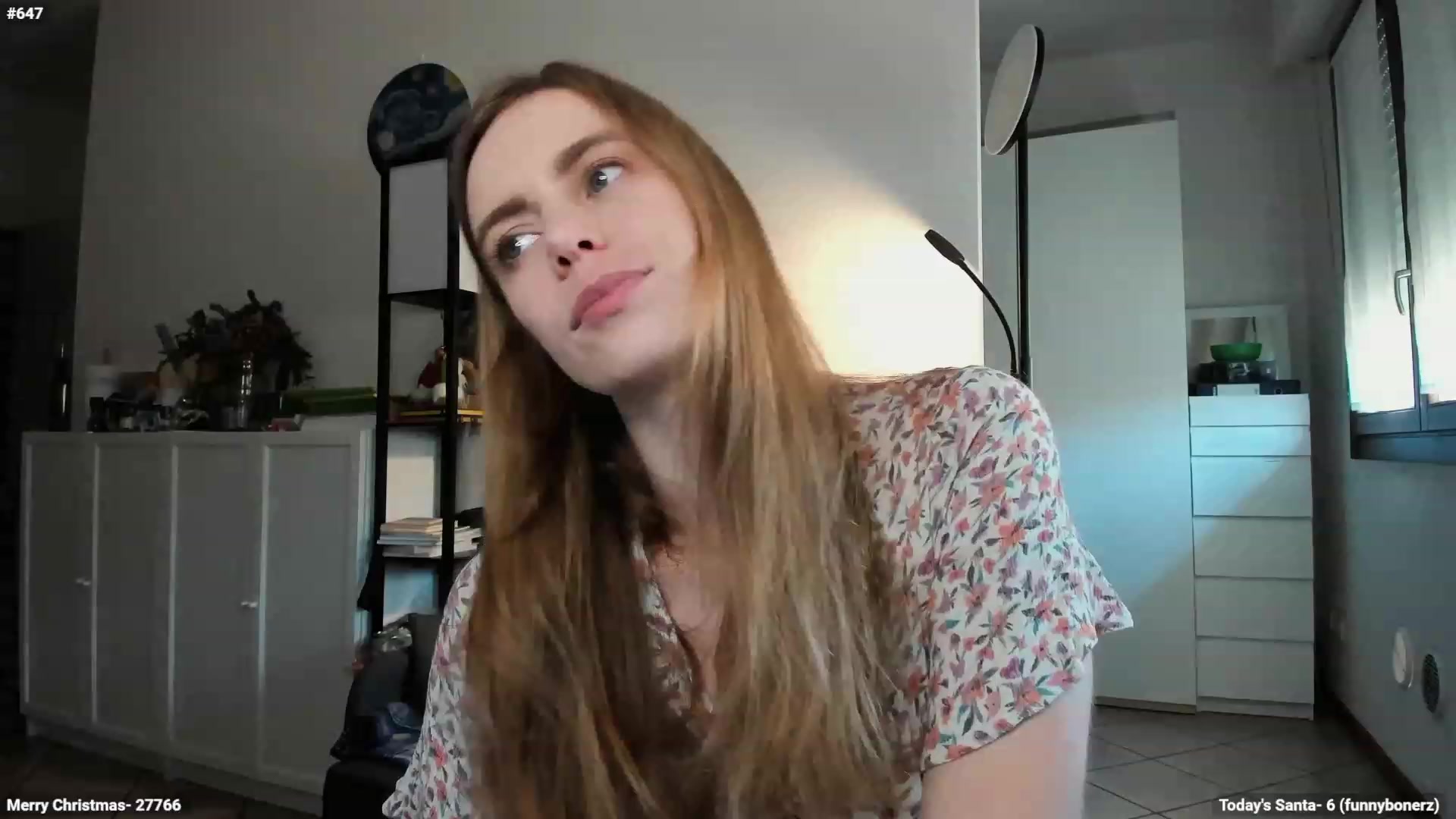 Gallery image thumbnail from Personage's myfreecams stream on, 12/18/2023, 14:04 image 4 of 20