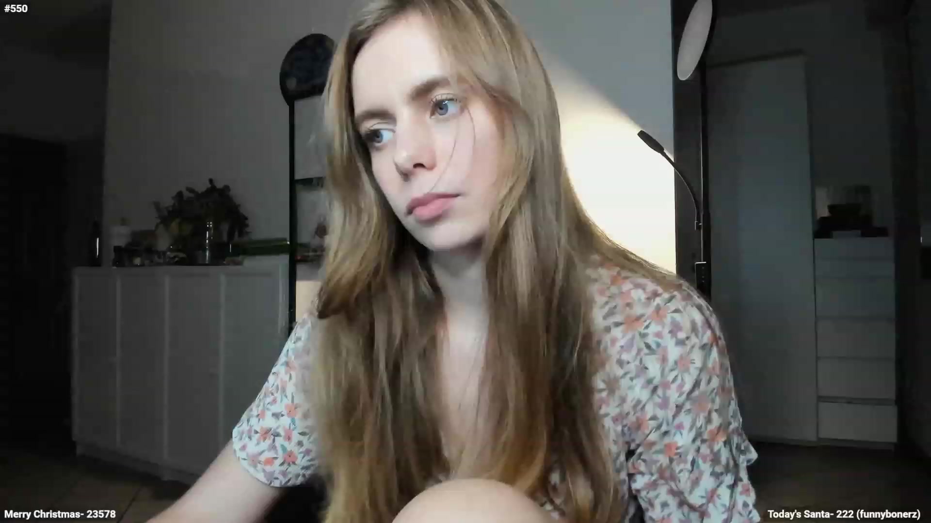 Gallery image thumbnail from Personage's myfreecams stream on, 12/18/2023, 16:57 image 4 of 20