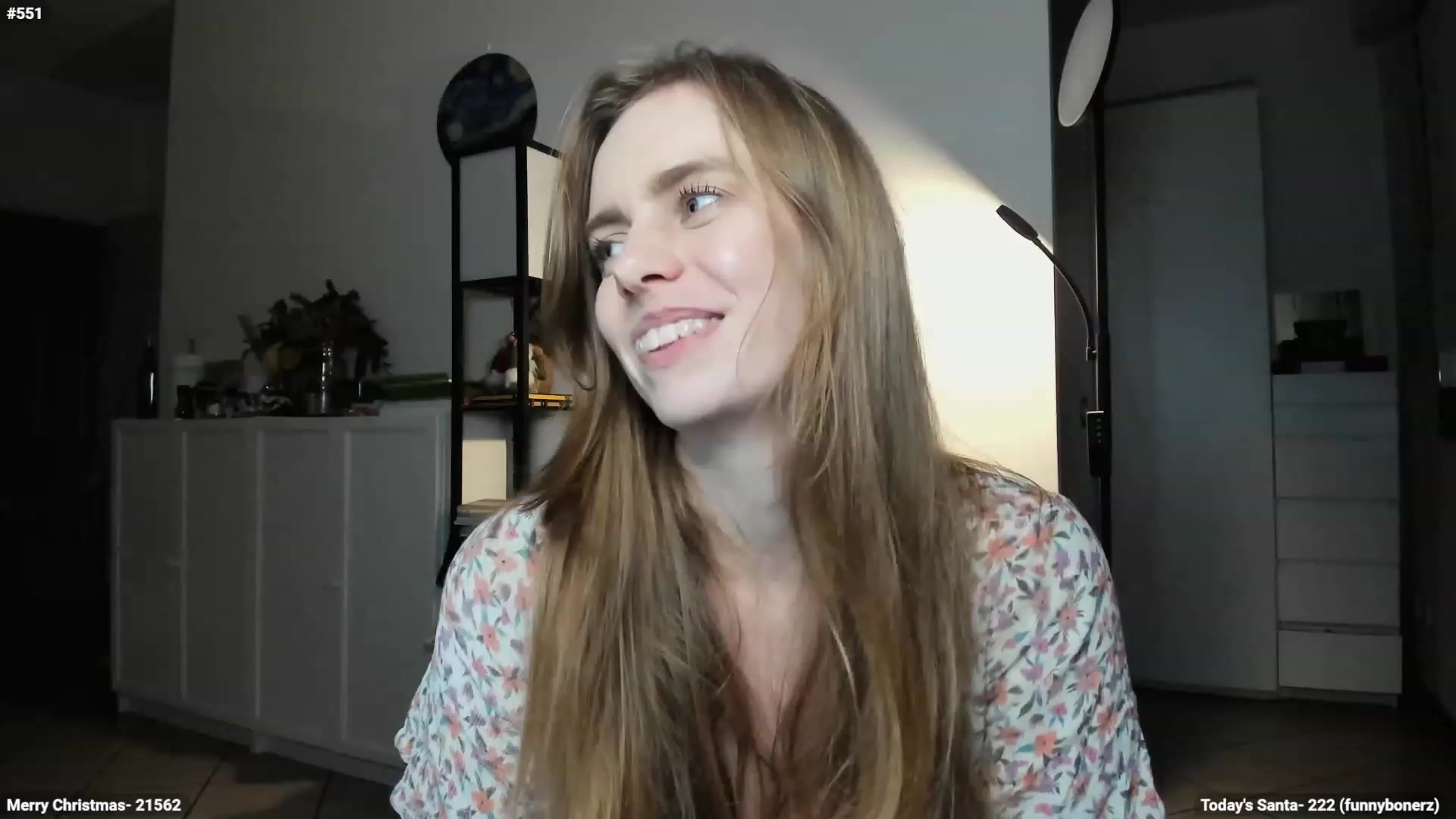 Gallery image thumbnail from Personage's myfreecams stream on, 12/18/2023, 16:57 image 13 of 20