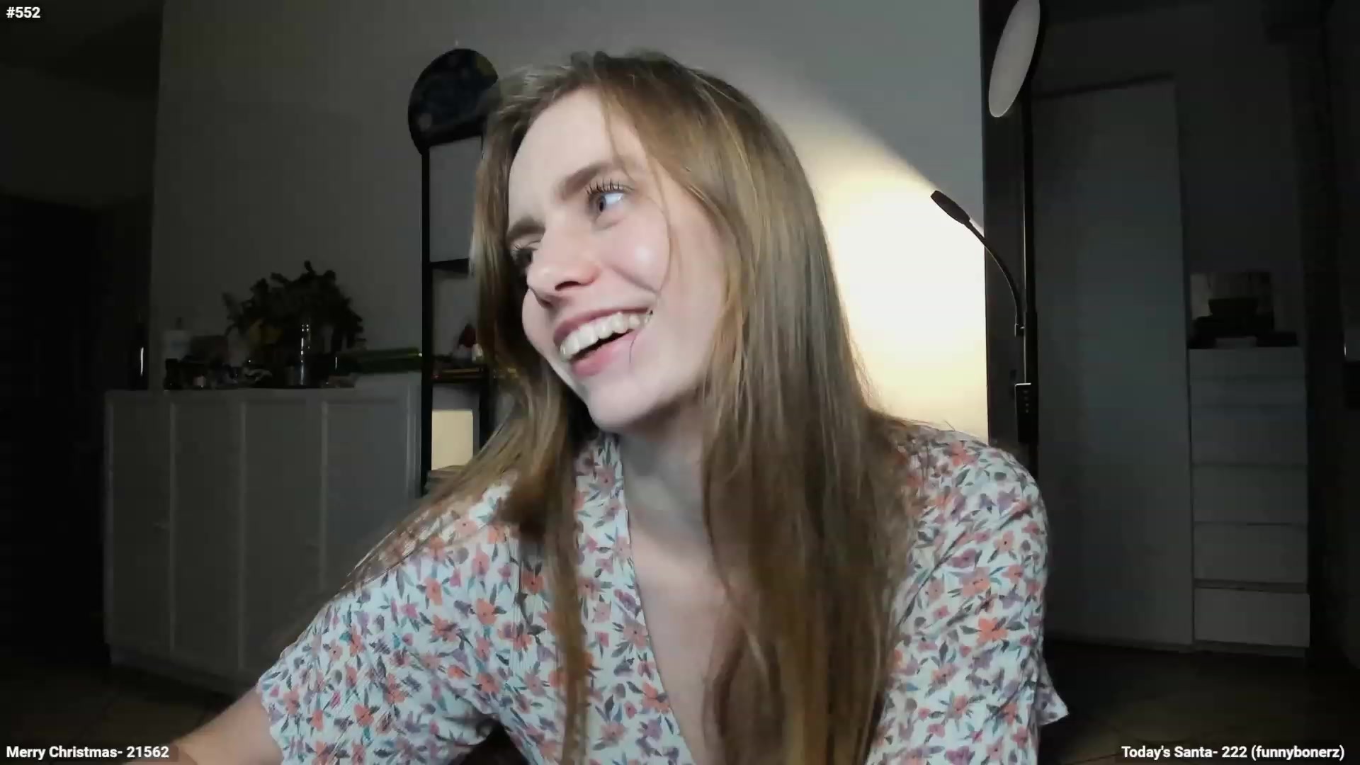 Gallery image thumbnail from Personage's myfreecams stream on, 12/18/2023, 16:57 image 16 of 20