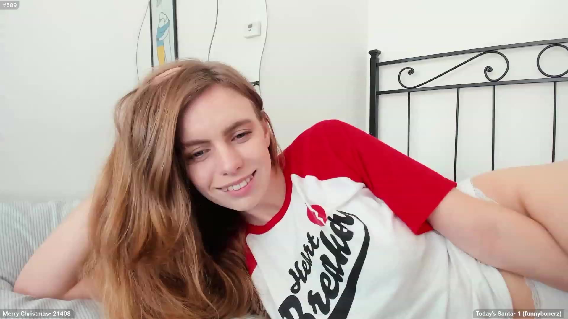 Gallery image thumbnail from Personage's myfreecams stream on, 12/19/2023, 11:23 image 12 of 20