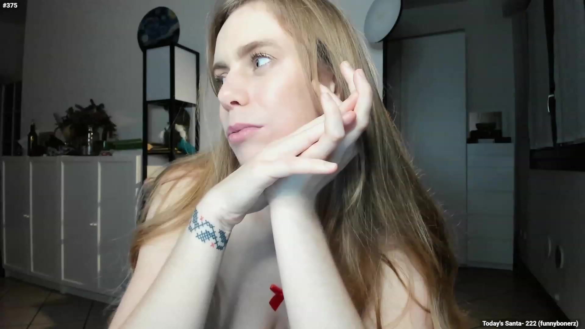 Gallery image thumbnail from Personage's myfreecams stream on, 12/22/2023, 17:16 image 18 of 20