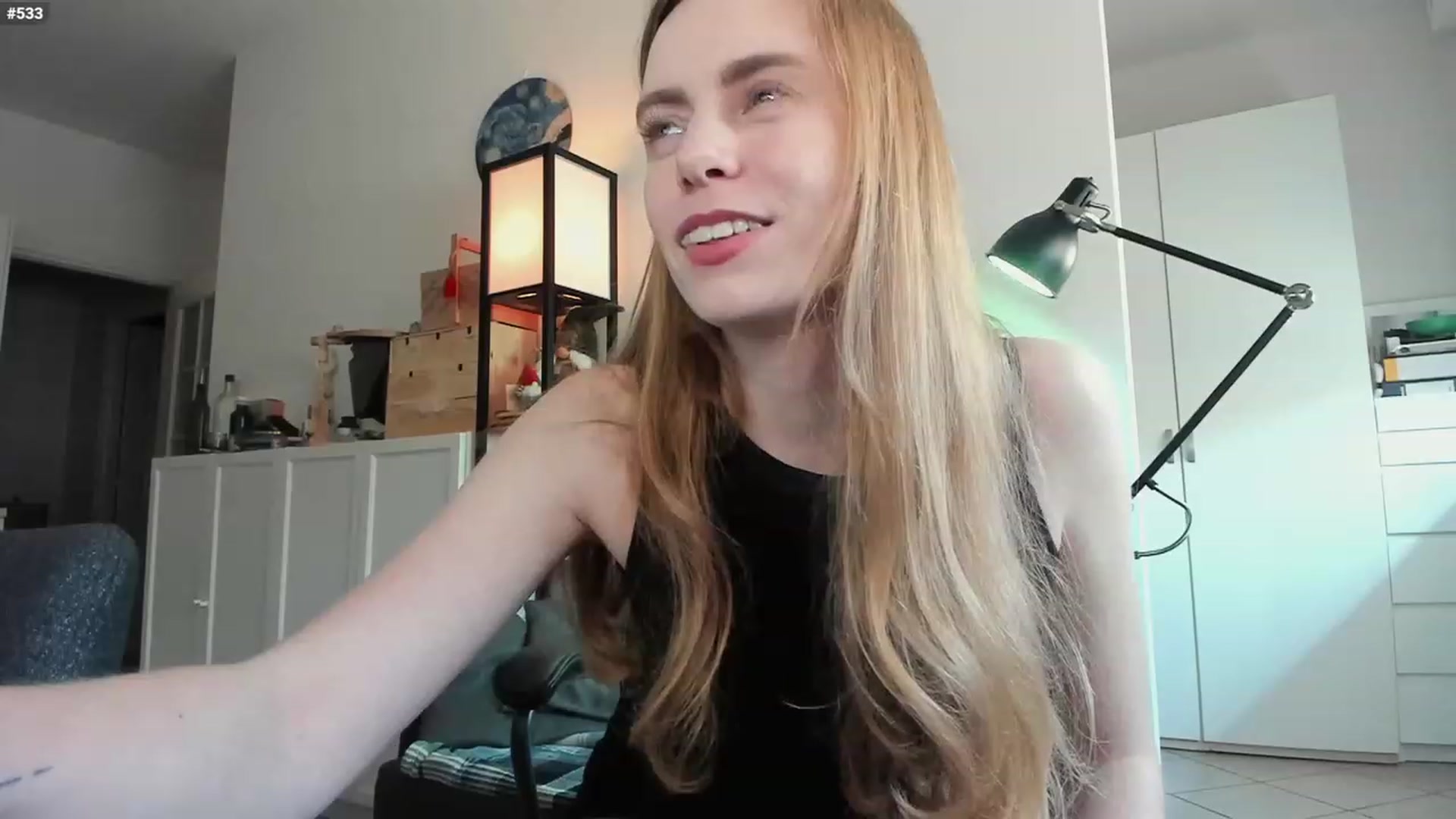 Gallery image thumbnail from Personage's myfreecams stream on, 02/19/2024, 14:31 image 8 of 20