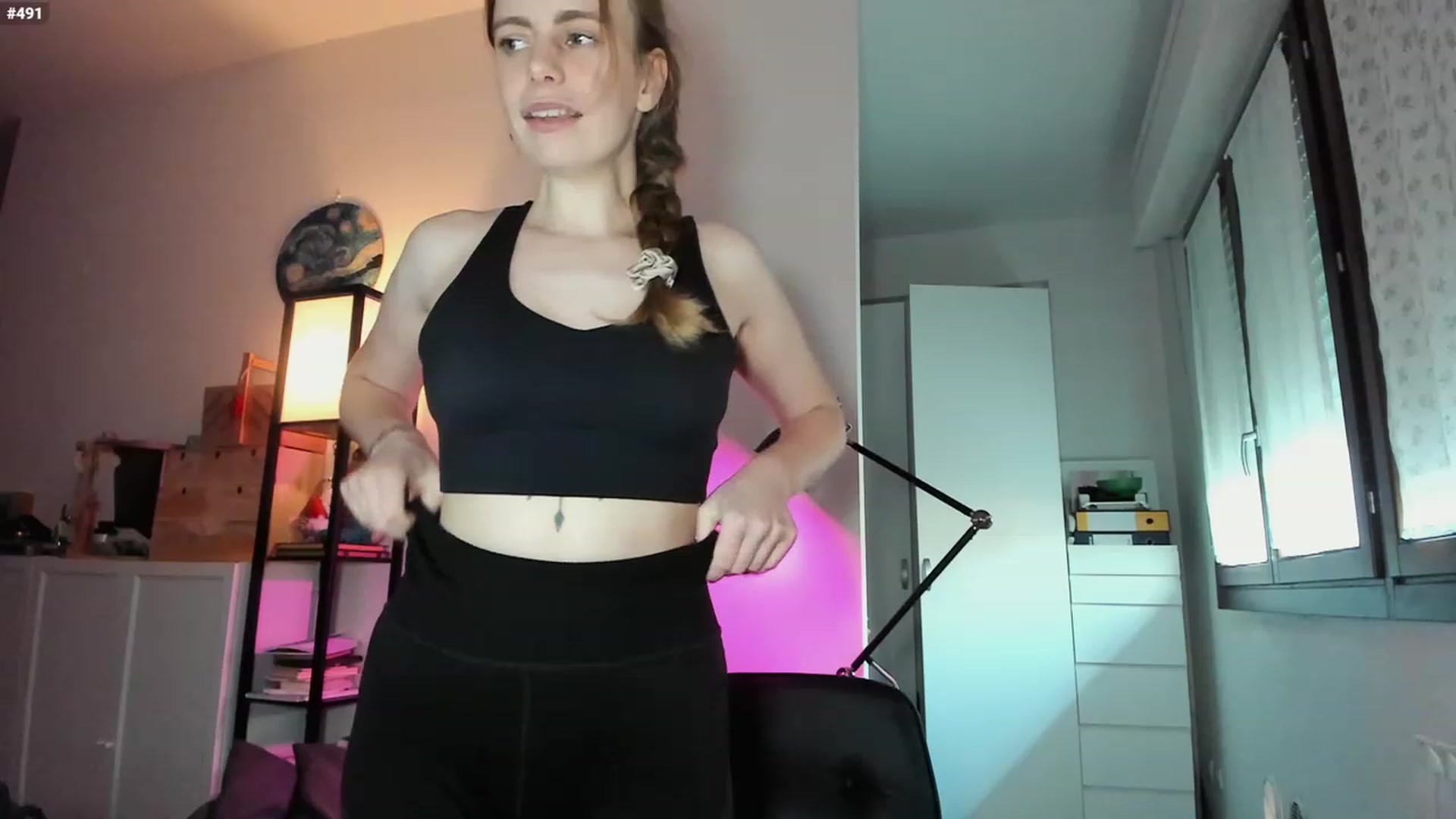 Gallery image thumbnail from Personage's myfreecams stream on, 02/19/2024, 16:16 image 19 of 20