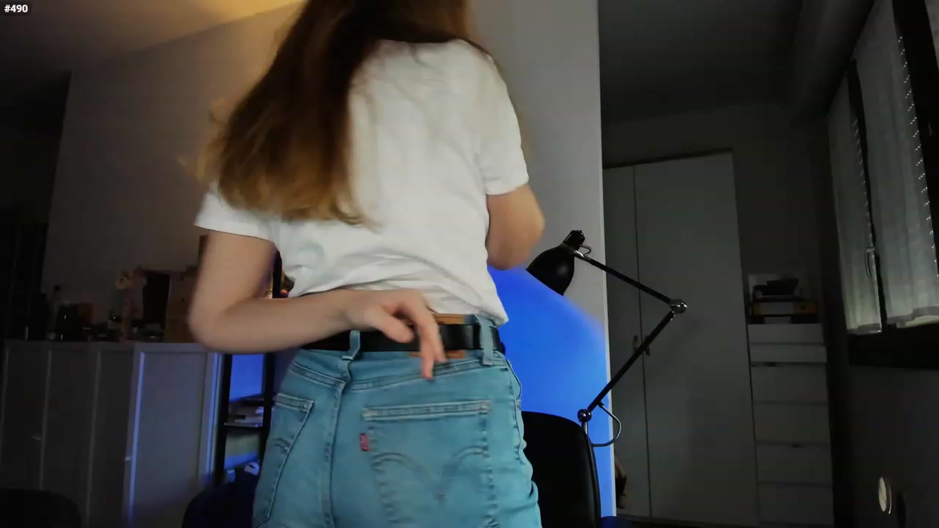 Gallery image thumbnail from Personage's myfreecams stream on, 02/22/2024, 13:43 image 17 of 20