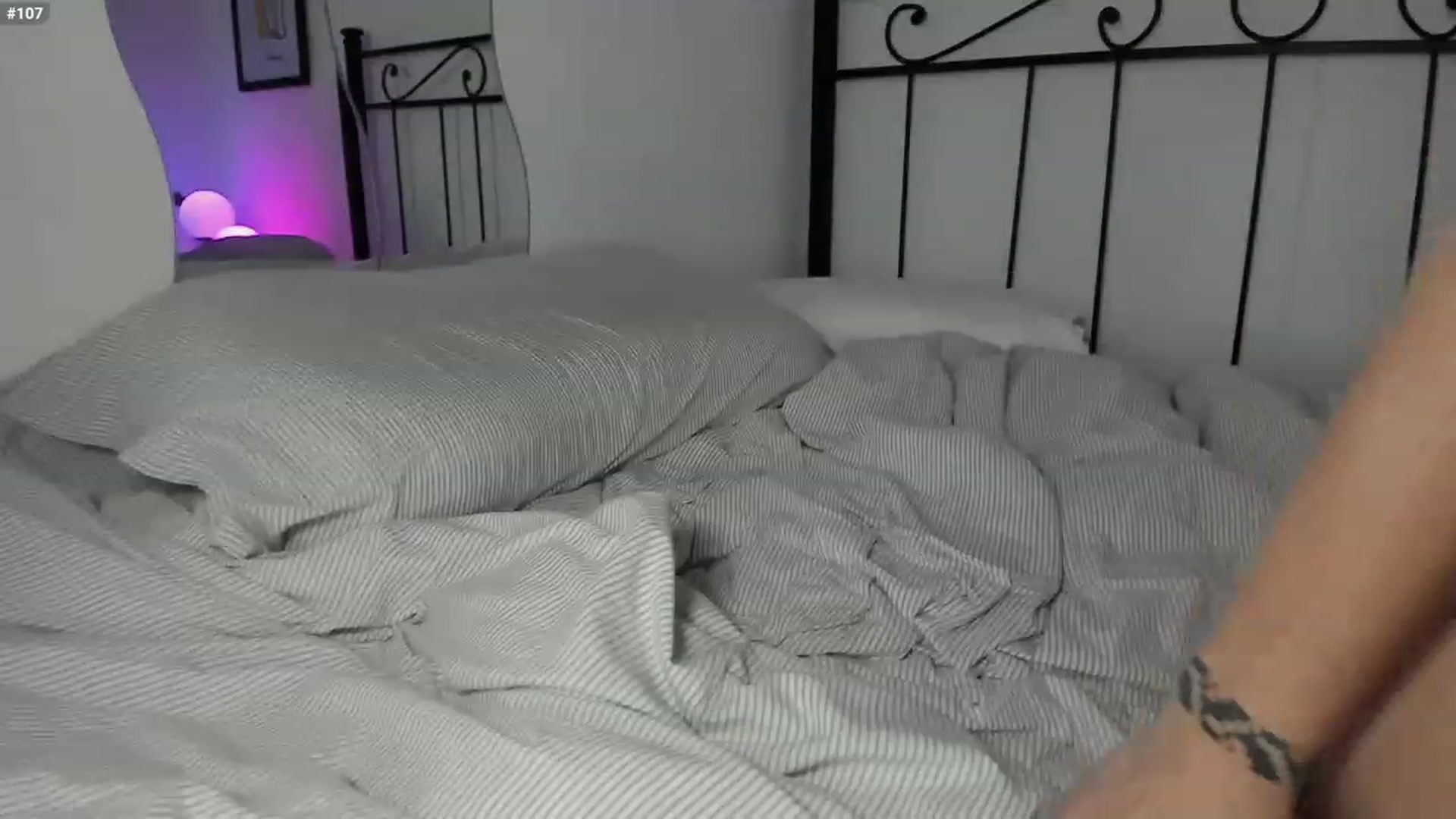 Gallery image thumbnail from Personage's myfreecams stream on, 03/01/2024, 15:12 image 18 of 20