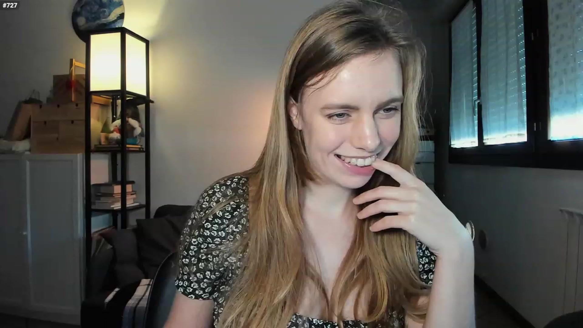 Gallery image thumbnail from Personage's myfreecams stream on, 03/13/2024, 16:09 image 16 of 20