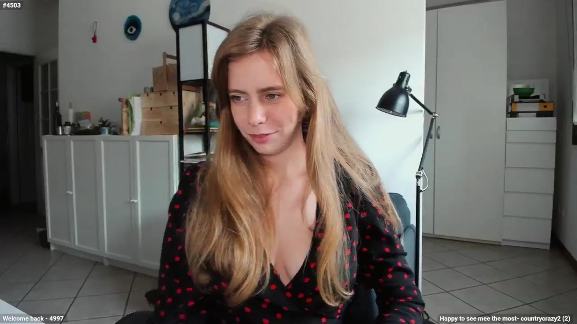 Gallery image thumbnail from Personage's myfreecams stream on, 04/29/2024, 12:20 image 3 of 20