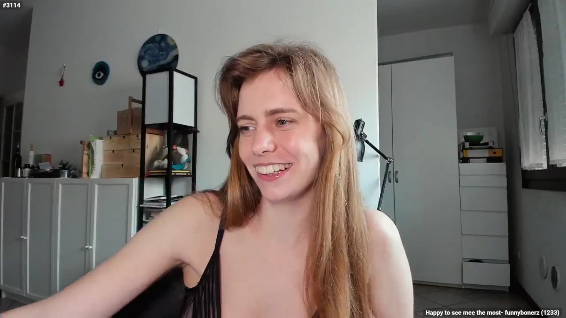 Gallery image thumbnail from Personage's myfreecams stream on, 04/29/2024, 15:56 image 7 of 20