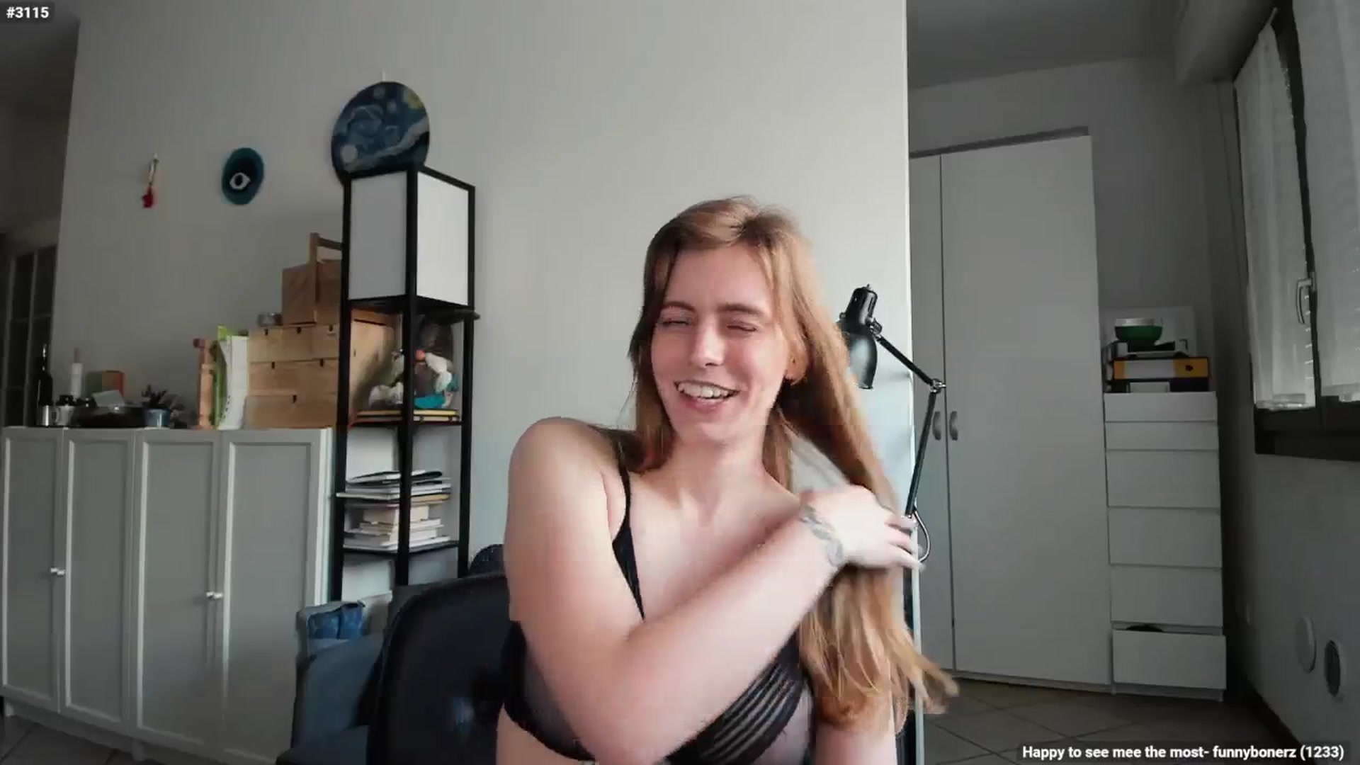 Gallery image thumbnail from Personage's myfreecams stream on, 04/29/2024, 15:56 image 9 of 20
