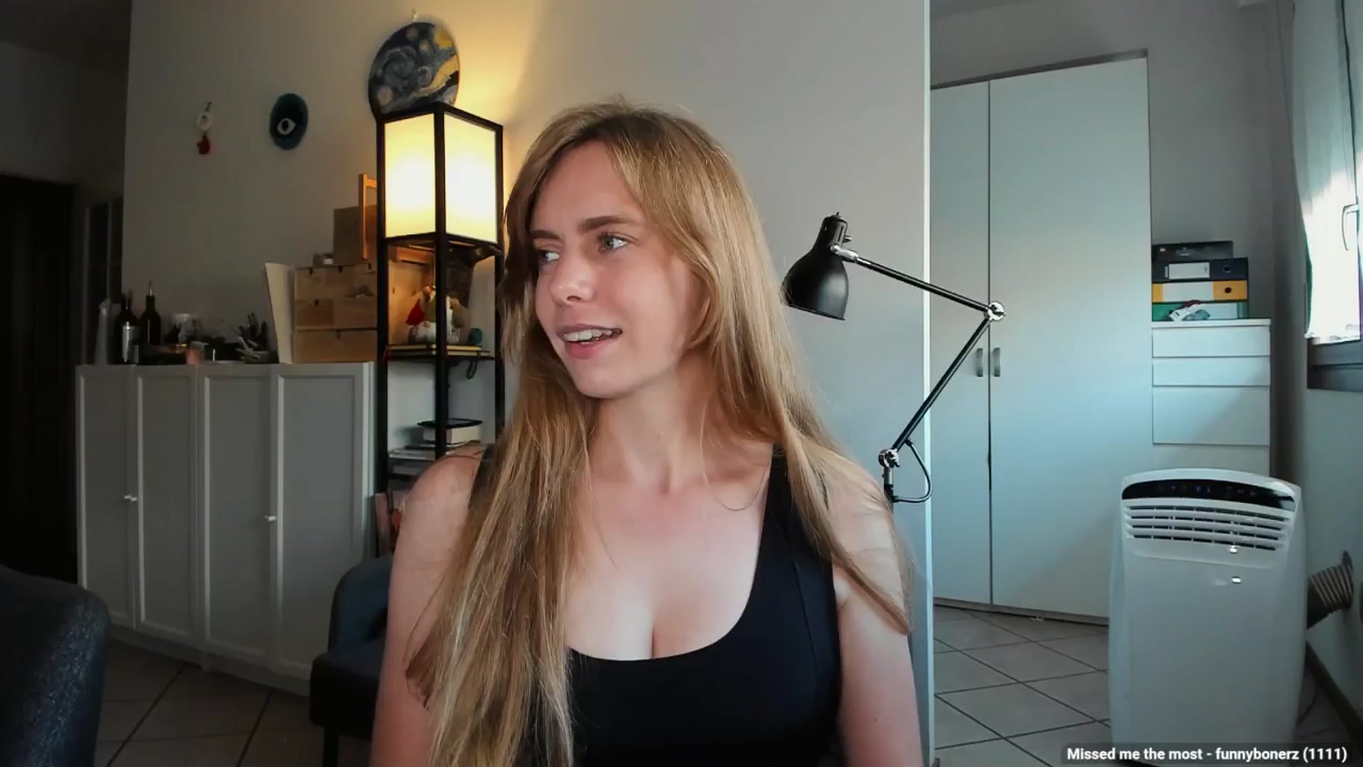 Gallery image thumbnail from Personage's myfreecams stream on, 08/31/2024, 16:29 image 14 of 20
