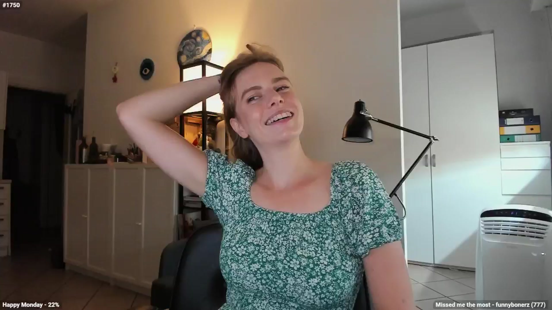Gallery image thumbnail from Personage's myfreecams stream on, 09/02/2024, 13:13 image 15 of 20