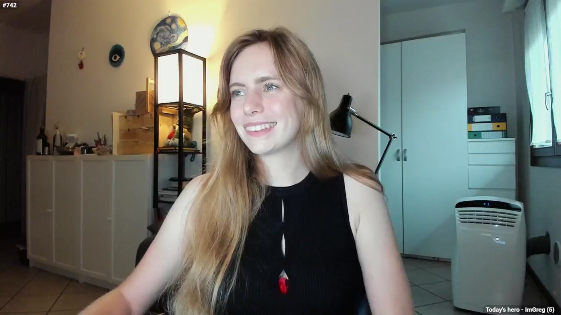 Gallery image thumbnail from Personage's myfreecams stream on, 09/08/2024, 13:29 image 4 of 20