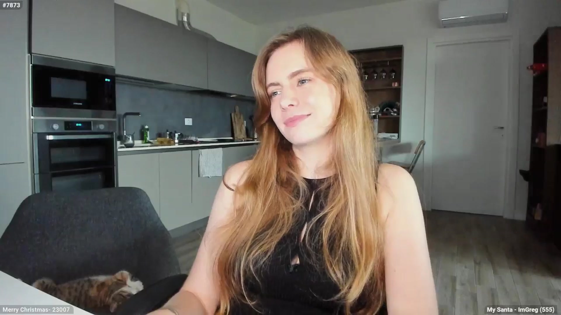 Gallery image thumbnail from Personage's myfreecams stream on, 12/19/2024, 15:01 image 11 of 20