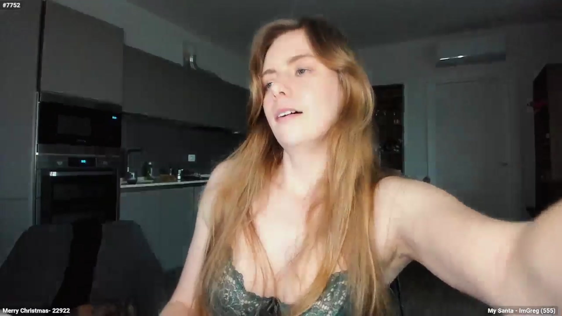 Gallery image thumbnail from Personage's myfreecams stream on, 12/19/2024, 15:01 image 16 of 20