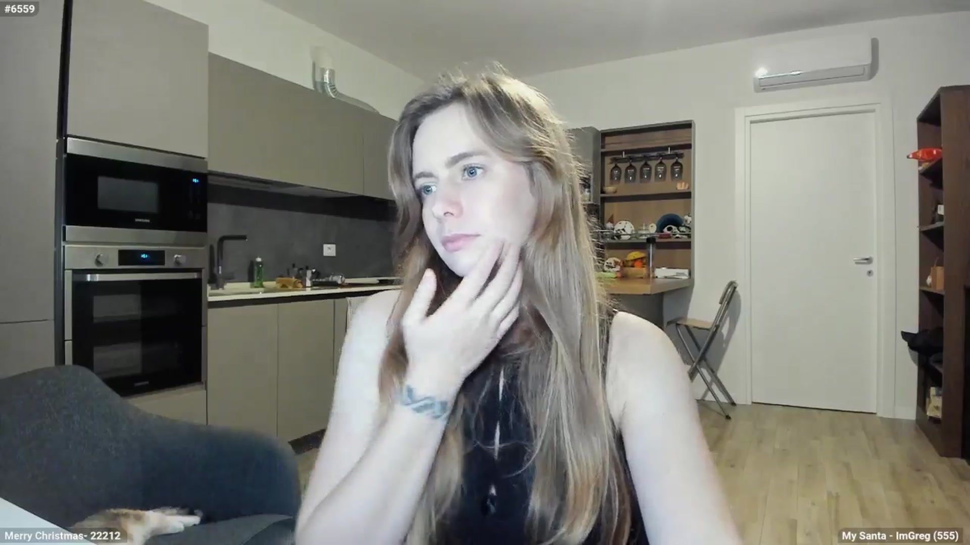 Gallery image thumbnail from Personage's myfreecams stream on, 12/19/2024, 16:33 image 12 of 20