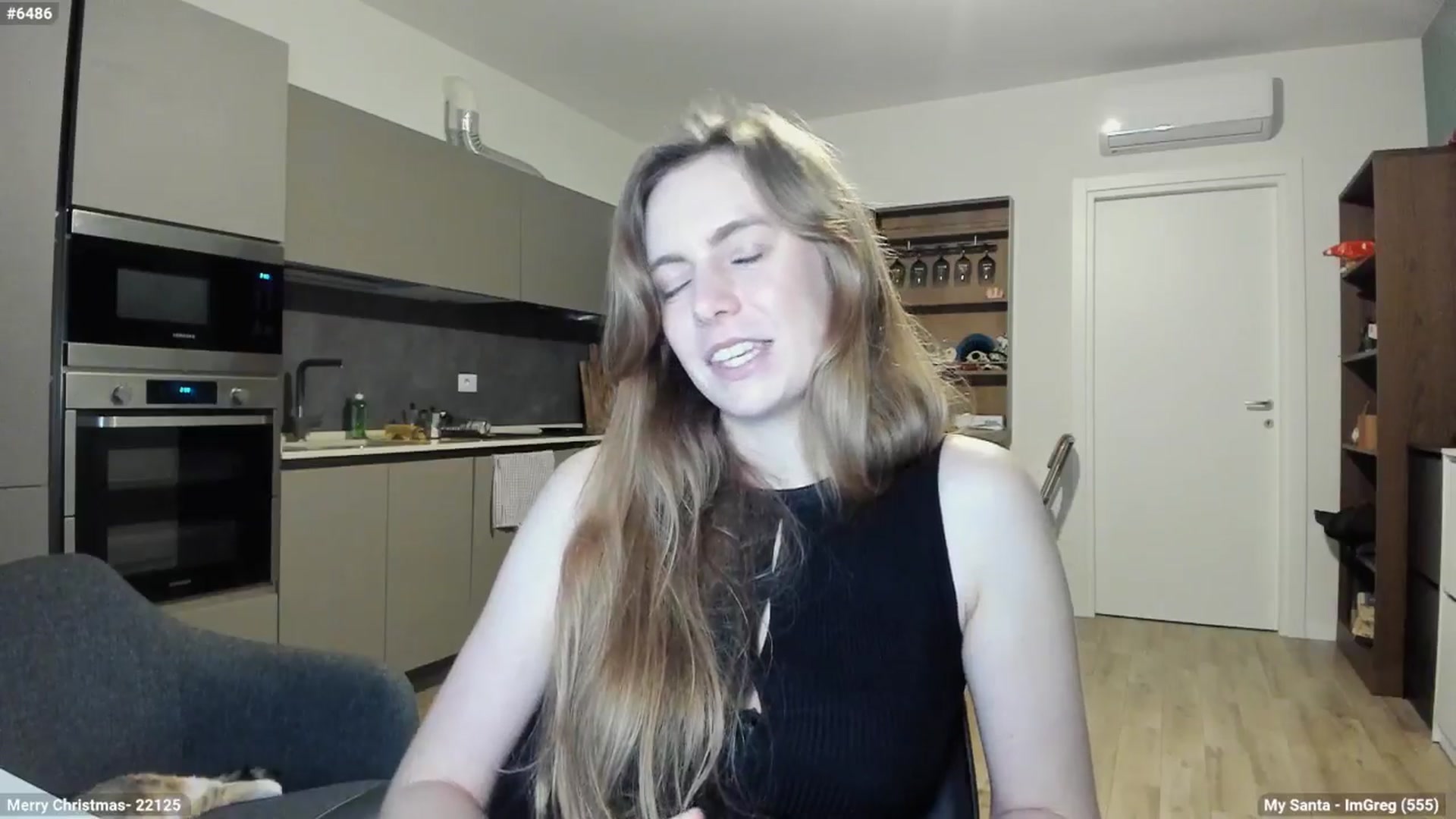 Gallery image thumbnail from Personage's myfreecams stream on, 12/19/2024, 16:33 image 15 of 20