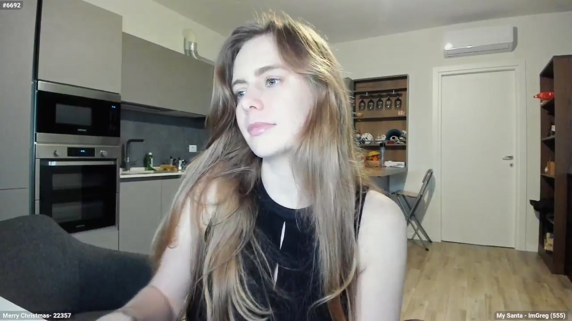 Gallery image thumbnail from Personage's myfreecams stream on, 12/19/2024, 16:33 image 2 of 20
