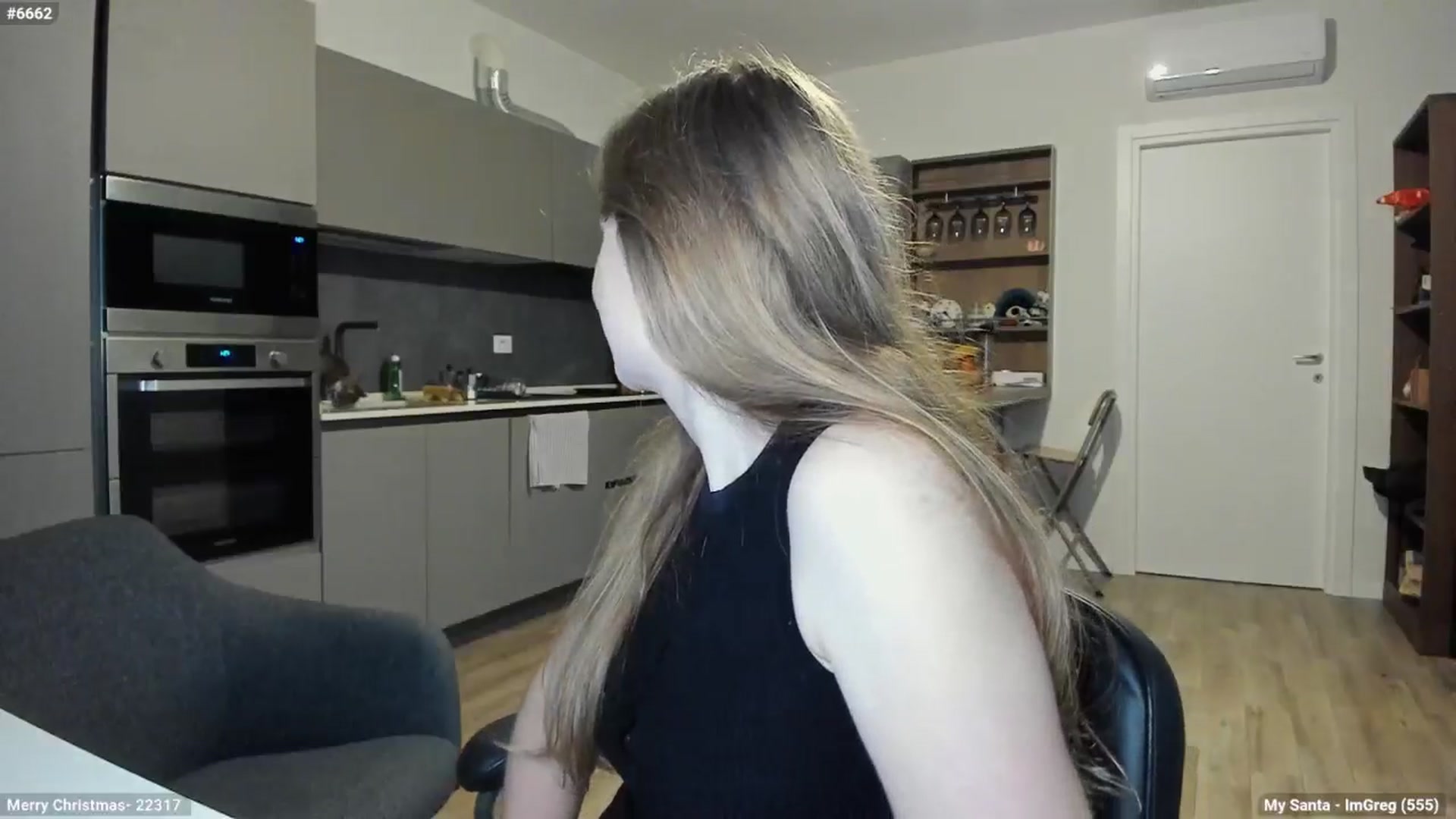 Gallery image thumbnail from Personage's myfreecams stream on, 12/19/2024, 16:33 image 6 of 20