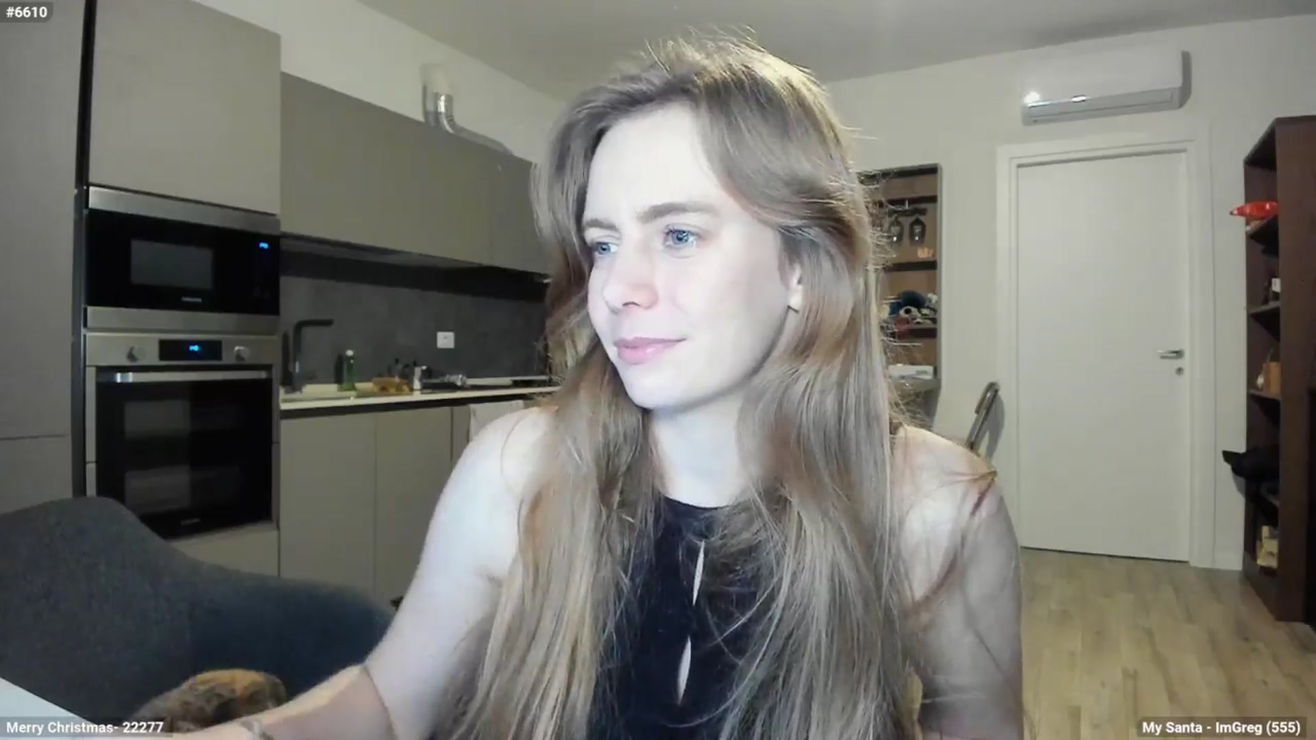 Gallery image thumbnail from Personage's myfreecams stream on, 12/19/2024, 16:33 image 10 of 20