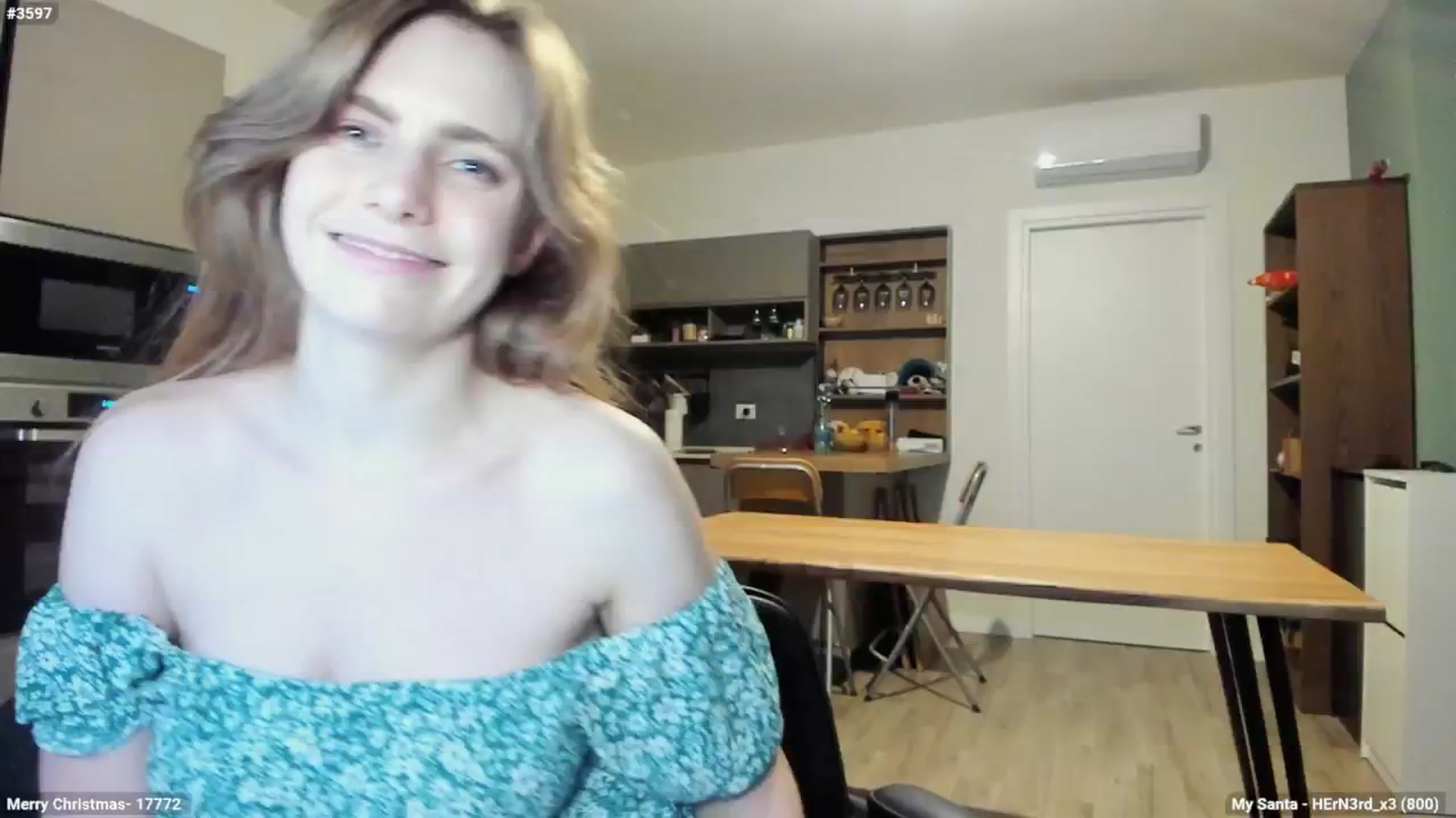 Gallery image thumbnail from Personage's myfreecams stream on, 12/20/2024, 16:45 image 12 of 20