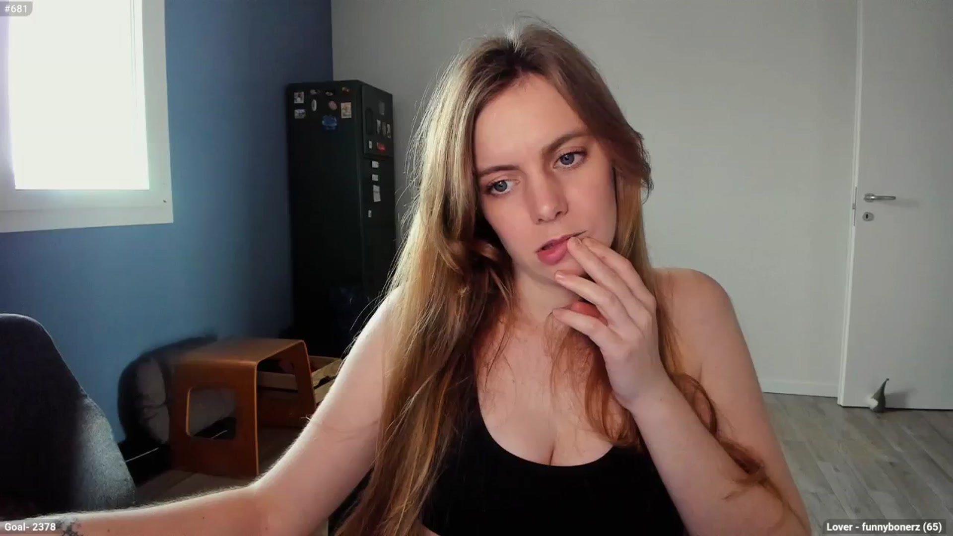 Gallery image thumbnail from Personage's myfreecams stream on, 02/18/2025, 15:35 image 9 of 20