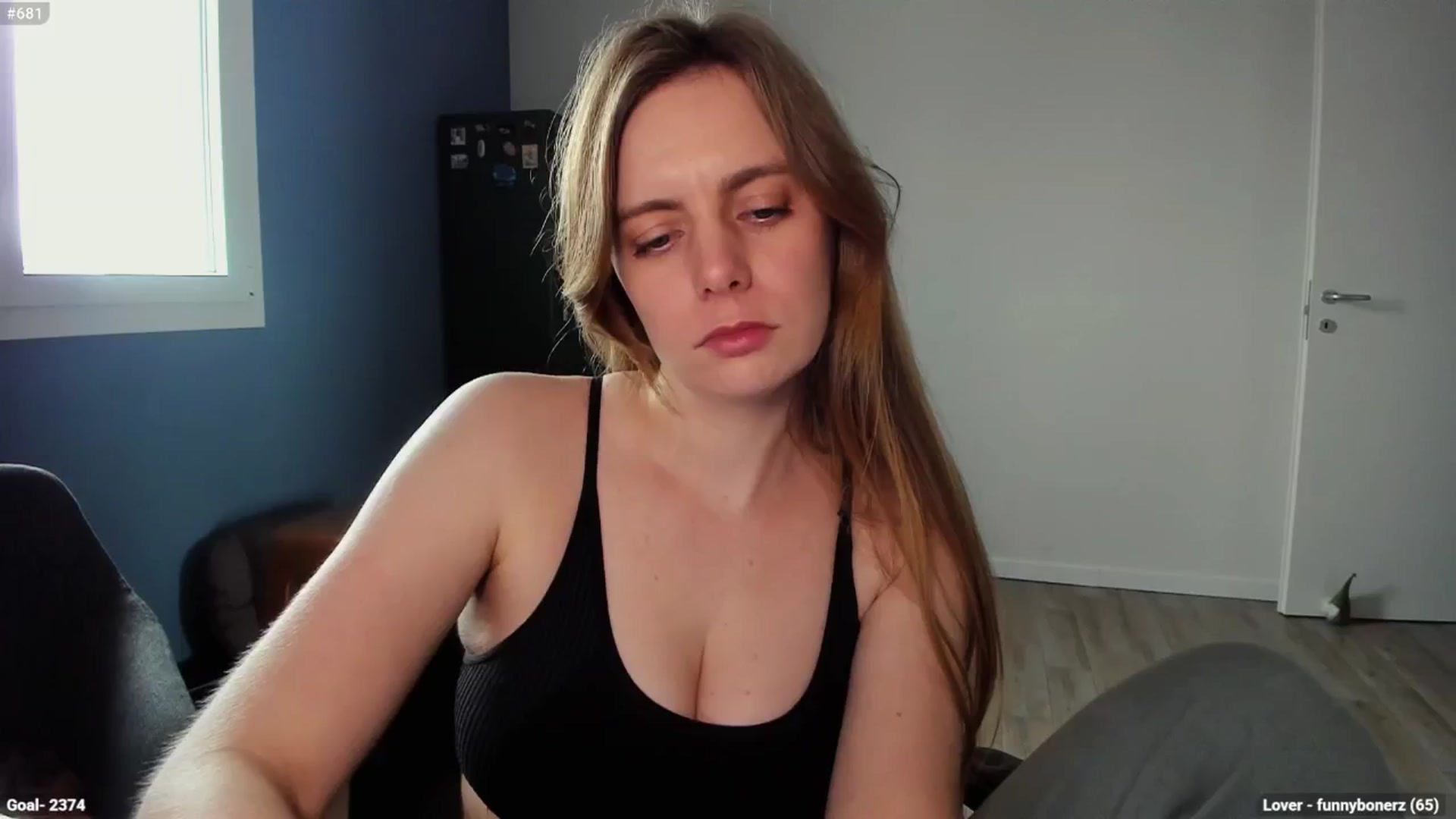 Gallery image thumbnail from Personage's myfreecams stream on, 02/18/2025, 15:35 image 12 of 20