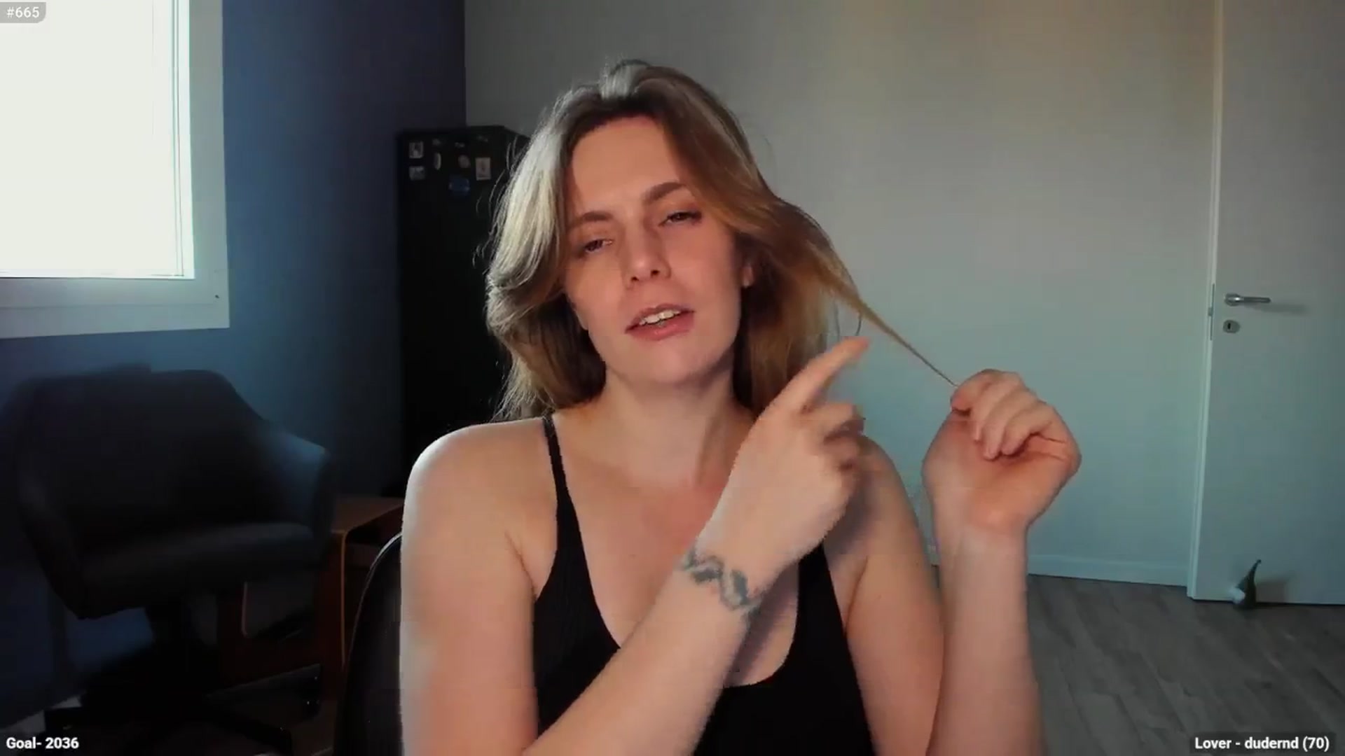 Gallery image thumbnail from Personage's myfreecams stream on, 02/18/2025, 16:28 image 11 of 20