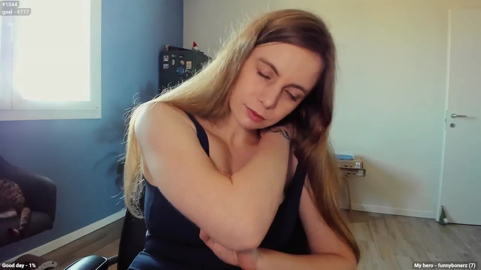 Gallery image thumbnail from Personage's myfreecams stream on, 03/06/2025, 14:35 image 13 of 20