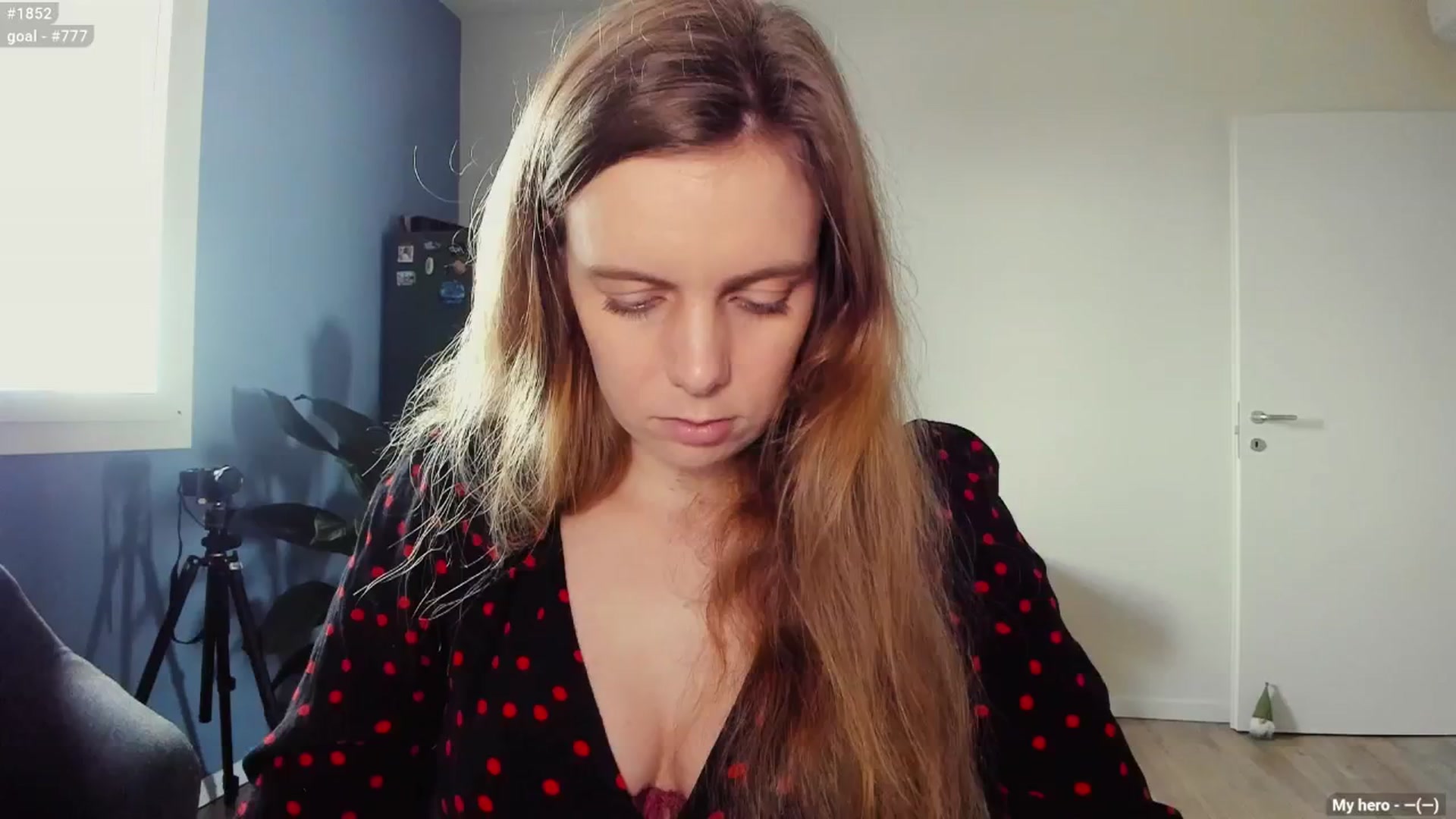 Gallery image thumbnail from Personage's myfreecams stream on, 03/15/2025, 13:28 image 4 of 20