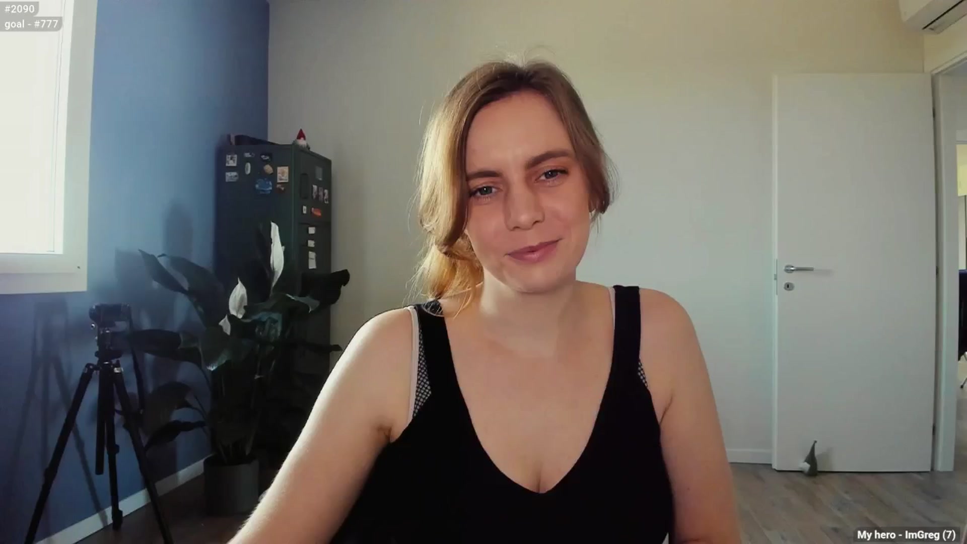 Gallery image thumbnail from Personage's myfreecams stream on, 03/17/2025, 13:32 image 9 of 20