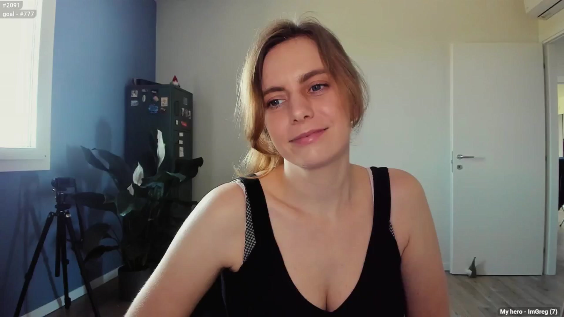 Gallery image thumbnail from Personage's myfreecams stream on, 03/17/2025, 13:32 image 6 of 20
