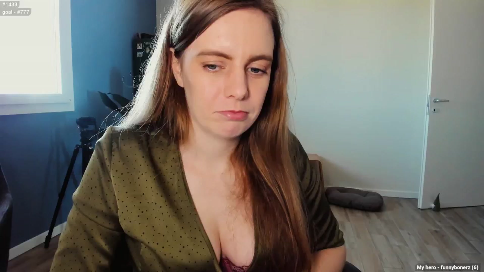 Gallery image thumbnail from Personage's myfreecams stream on, 03/18/2025, 14:39 image 4 of 20