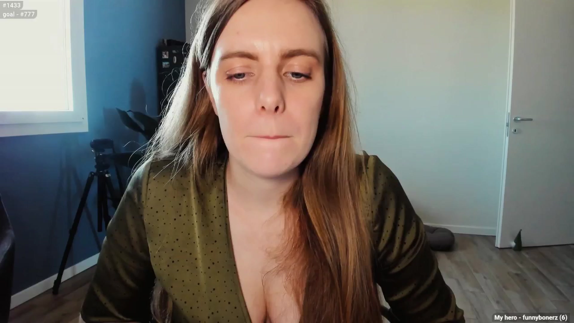 Gallery image thumbnail from Personage's myfreecams stream on, 03/18/2025, 14:39 image 3 of 20