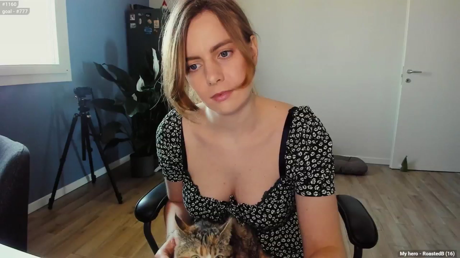 Gallery image thumbnail from Personage's myfreecams stream on, 03/20/2025, 16:00 image 5 of 20