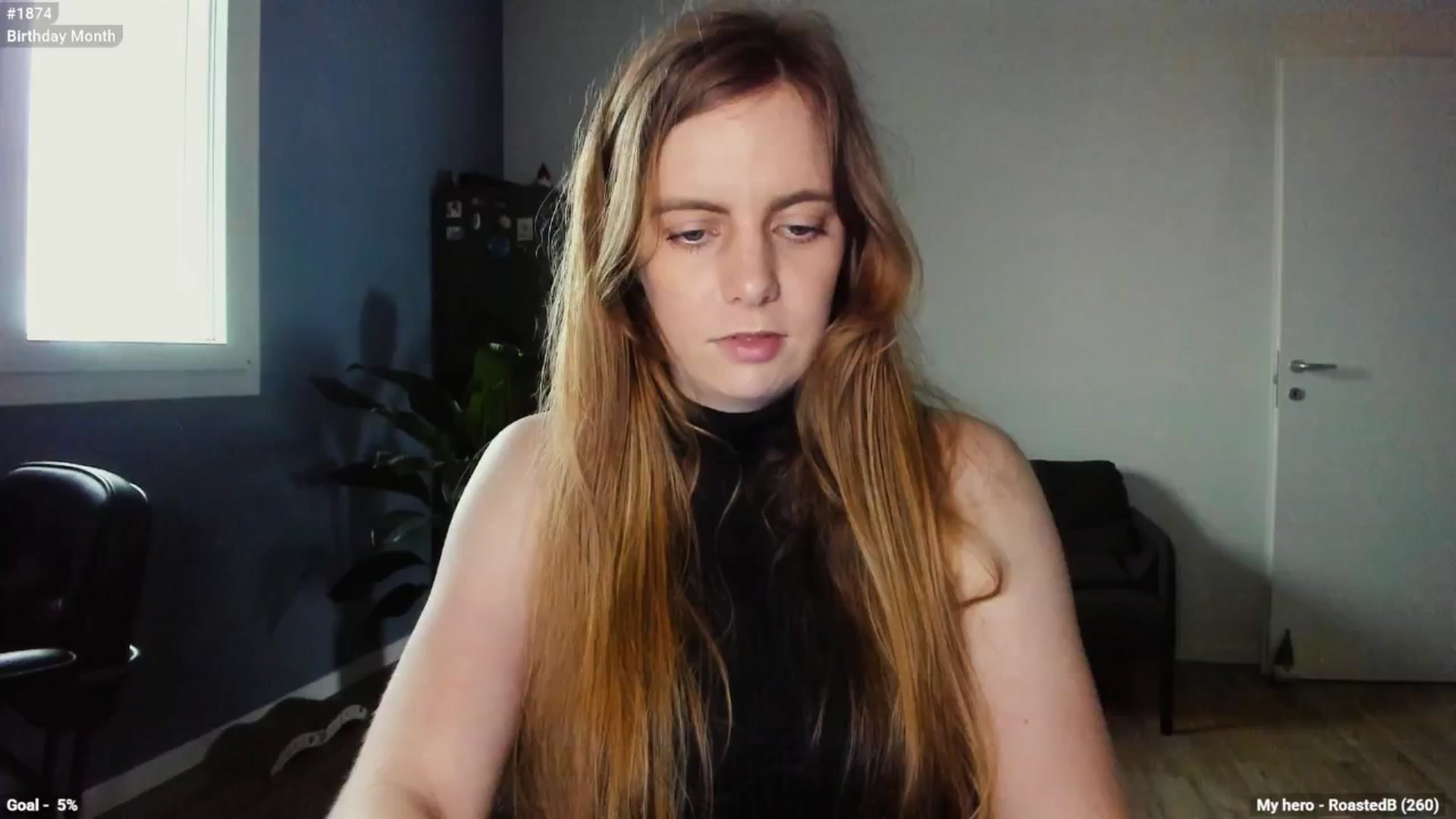 Gallery image thumbnail from Personage's myfreecams stream on, 04/14/2025, 13:23 image 8 of 20