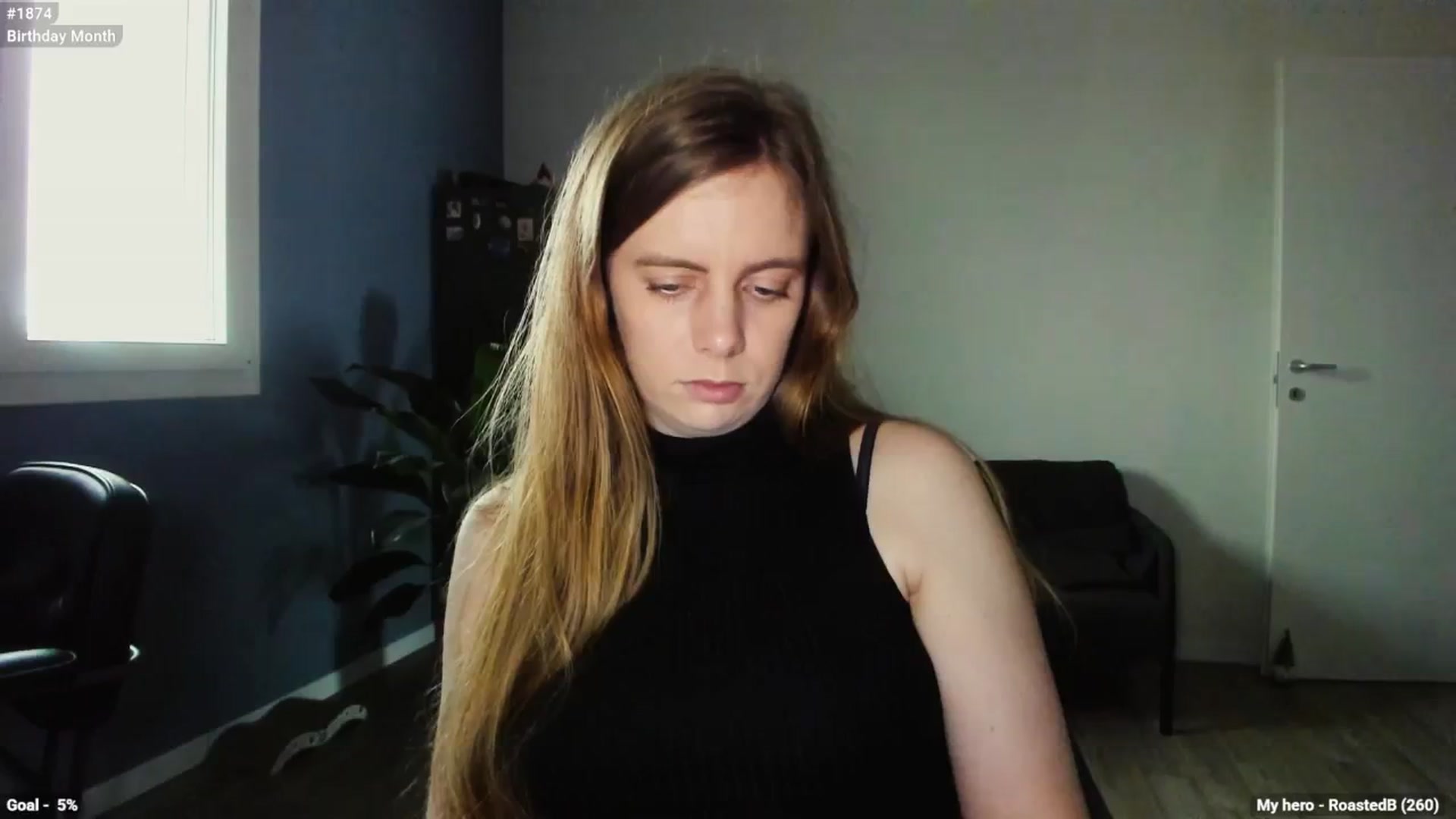 Gallery image thumbnail from Personage's myfreecams stream on, 04/14/2025, 13:23 image 16 of 20