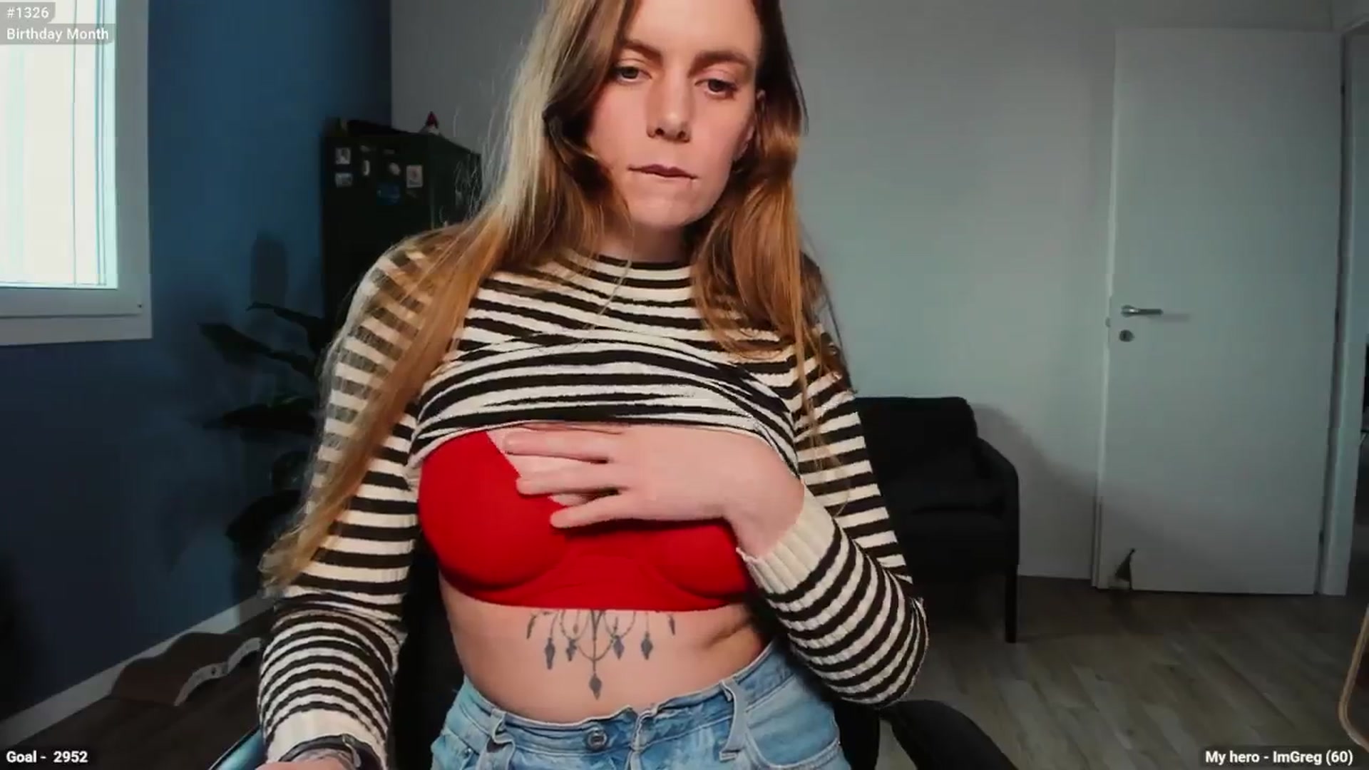 Gallery image thumbnail from Personage's myfreecams stream on, 04/15/2025, 14:58 image 10 of 20