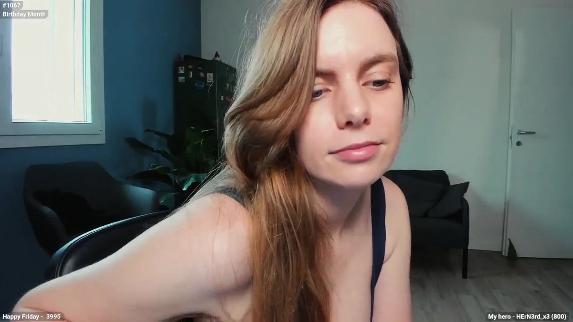 Gallery image thumbnail from Personage's myfreecams stream on, 04/18/2025, 13:32 image 15 of 20