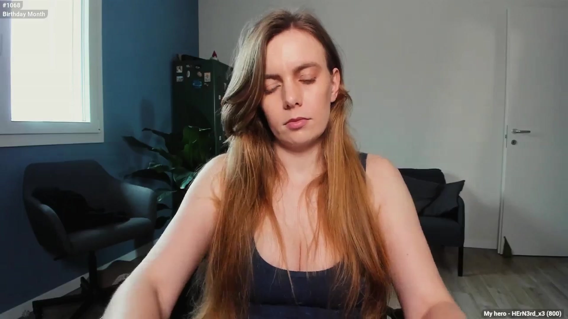 Gallery image thumbnail from Personage's myfreecams stream on, 04/18/2025, 13:32 image 14 of 20
