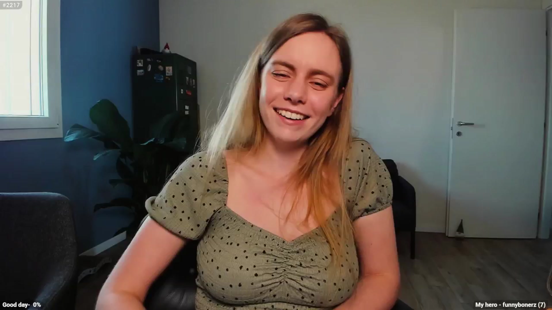 Gallery image thumbnail from Personage's myfreecams stream on, 05/12/2025, 13:05 image 17 of 20